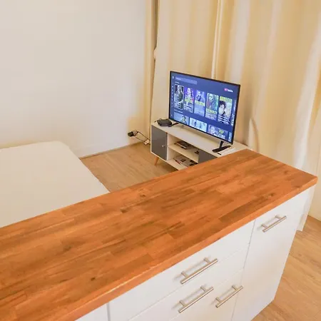 Apartment 7 Historic Marais Near Bastille & Metro Paris
