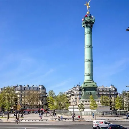 7 Historic Marais Near Bastille & Metro Апартаменты