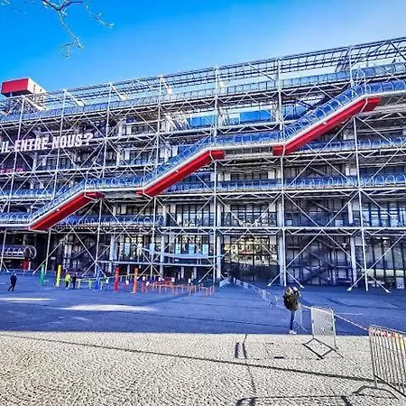 7 Historic Marais Near Bastille & Metro Апартаменты Париж